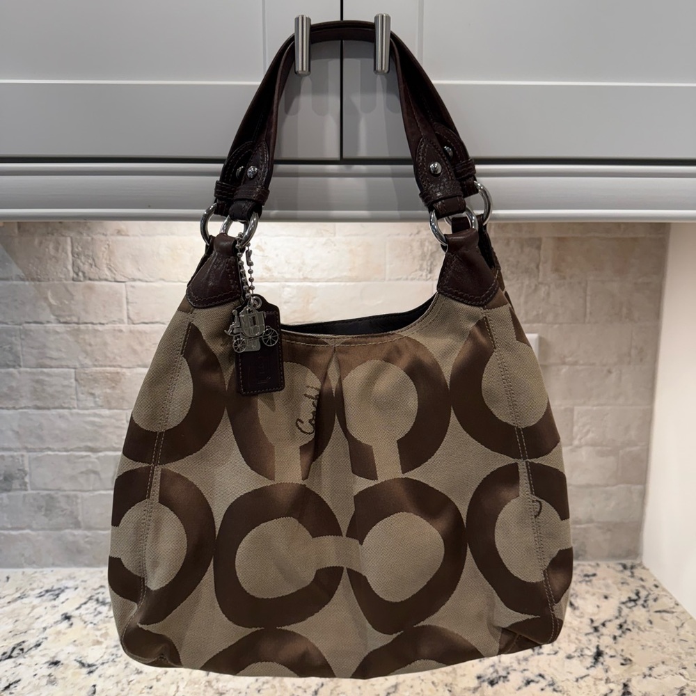 Coach EUC Brown & Tan Hobo Shoulder Bag w/3 Hangtags!